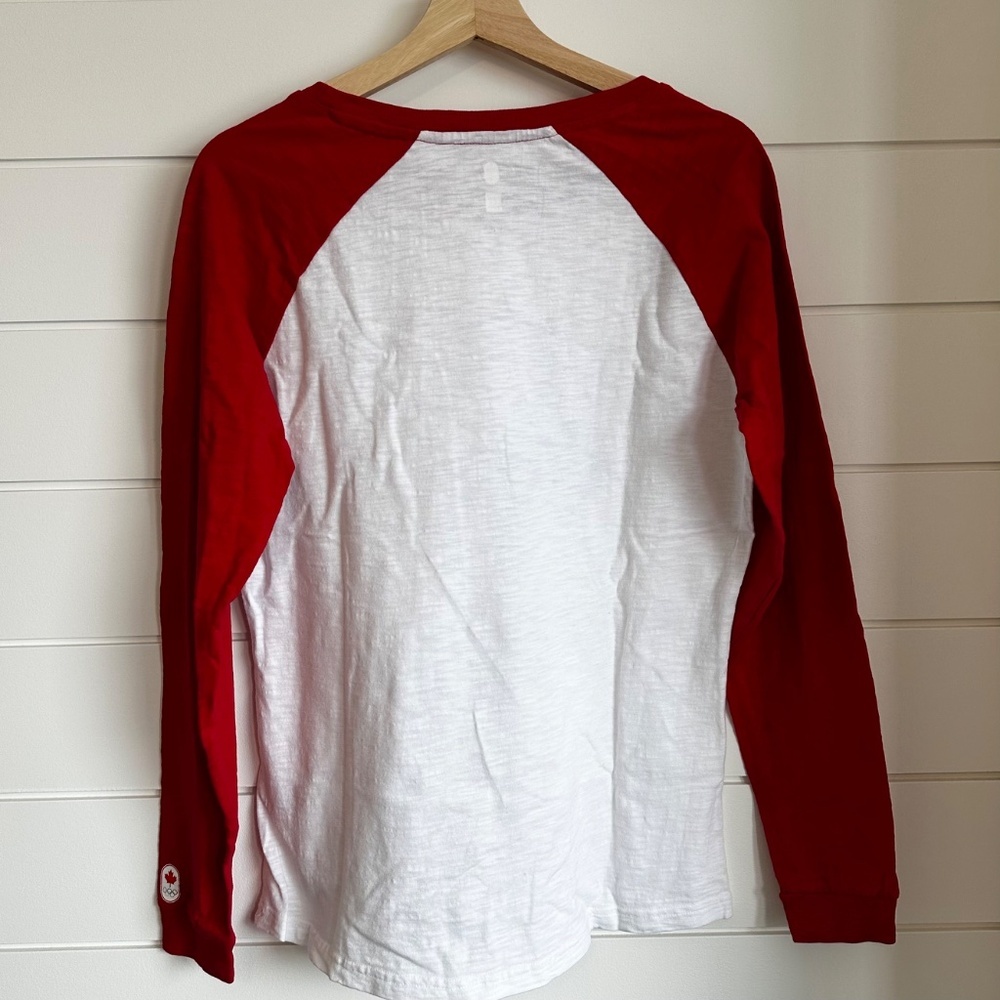 ✨2 for $20 Deal✨ Hudson’s Bay Team Canada Olympic Raglan Shirt M - Picture 6 of 9